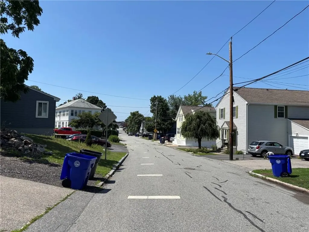 127 Sunbury Street Providence RI 02903