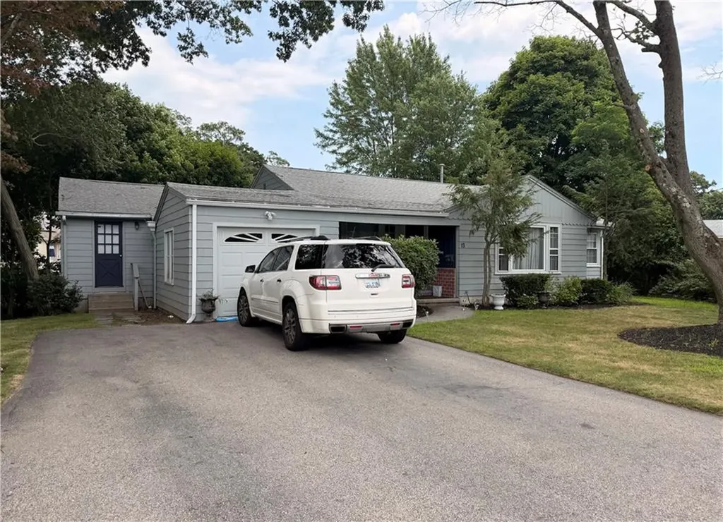 15 Sarah Teft Drive Warwick RI 02889