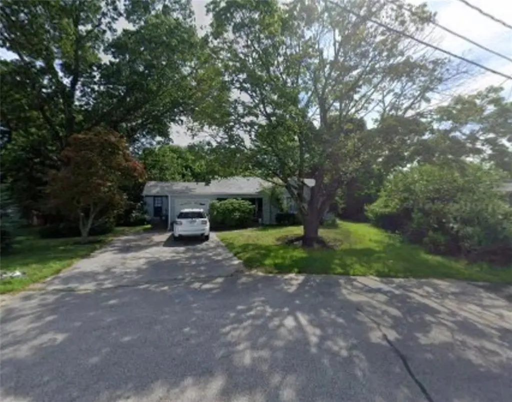 15 Sarah Teft Drive Warwick RI 02889