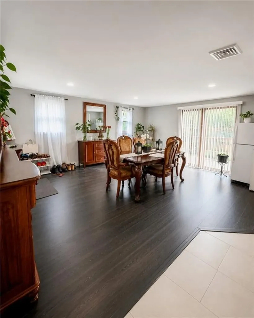 15 Sarah Teft Drive Warwick RI 02889