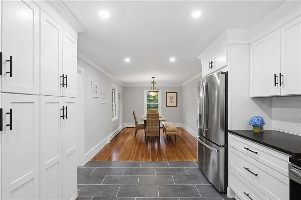 3 Wabasso Terrace Middletown RI 02842