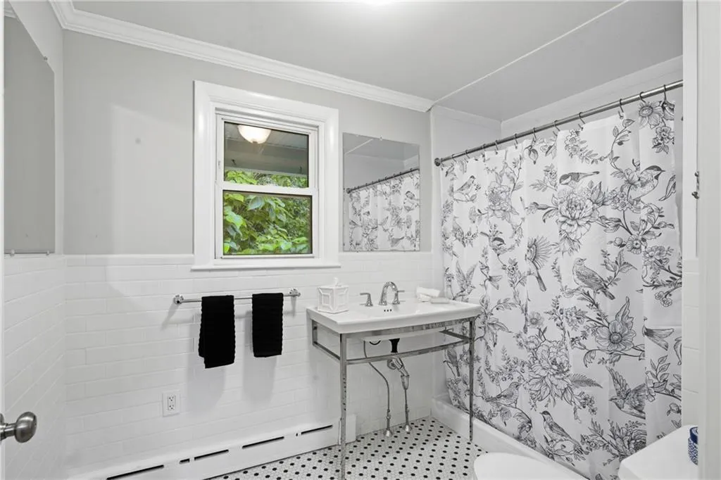 3 Wabasso Terrace Middletown RI 02842