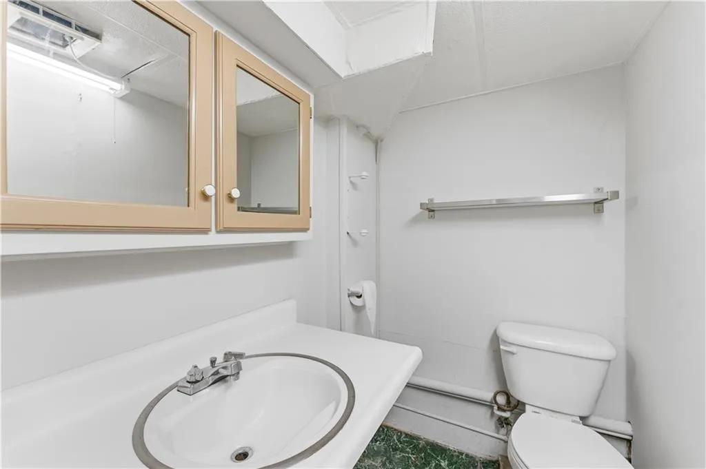 102 Overhill Road Providence RI 02906