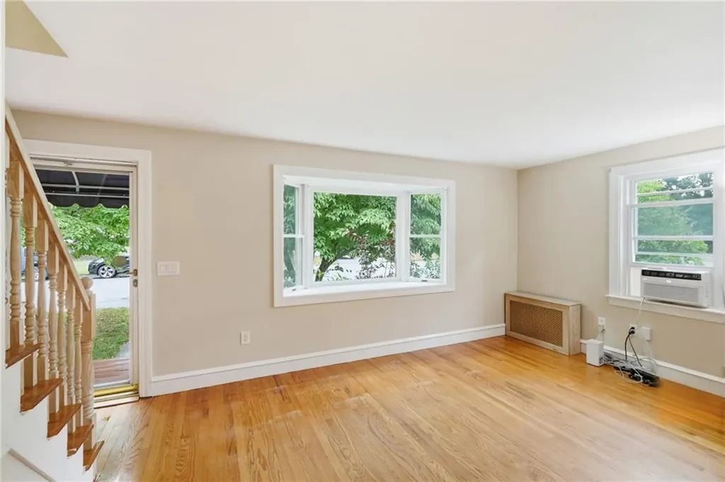 123 Hiawatha Street Warwick RI 02888