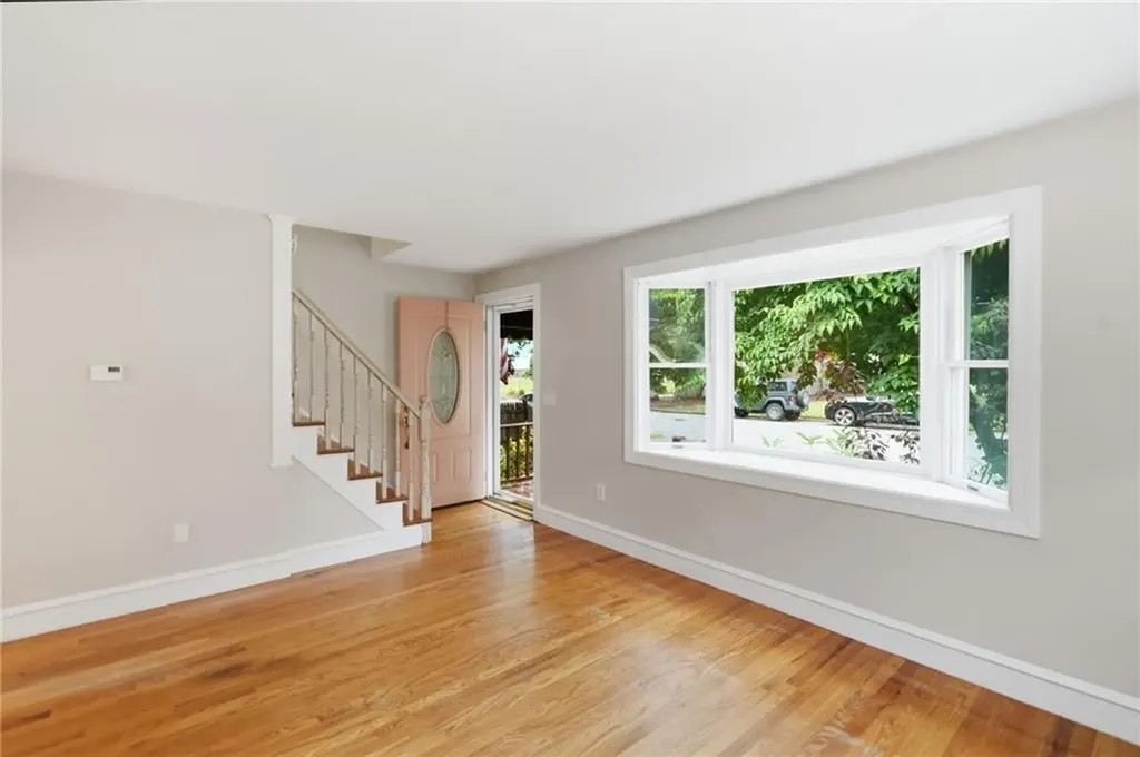 123 Hiawatha Street Warwick RI 02888