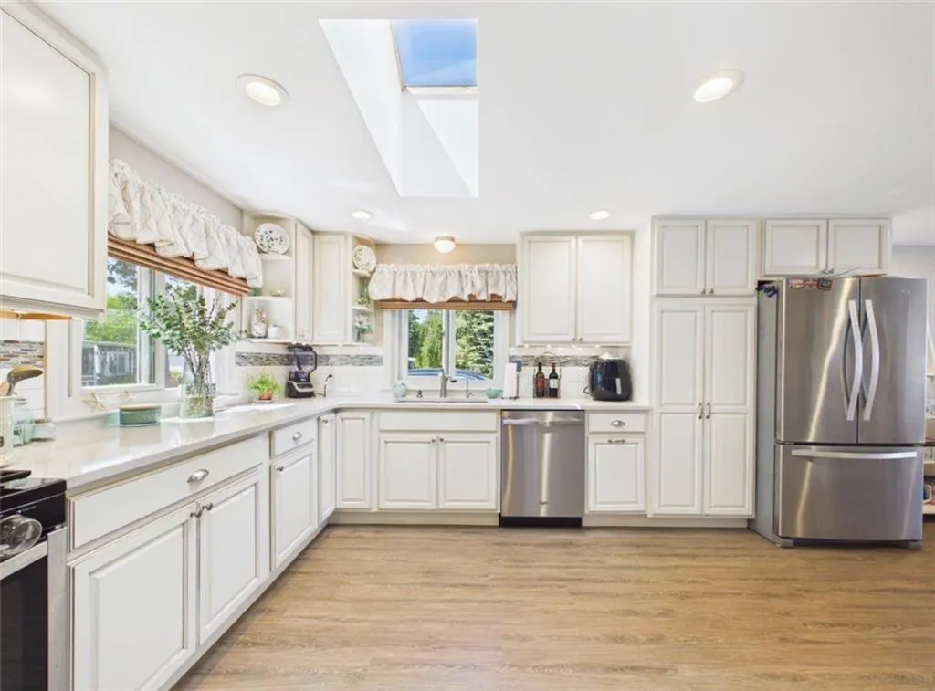 69 Namquid Drive Warwick RI 02888