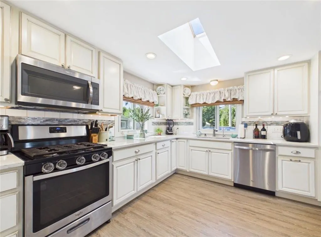 69 Namquid Drive Warwick RI 02888