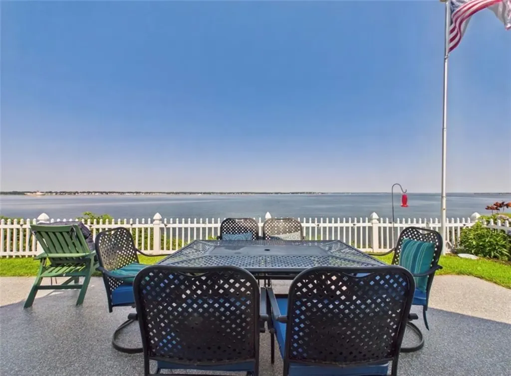 69 Namquid Drive Warwick RI 02888