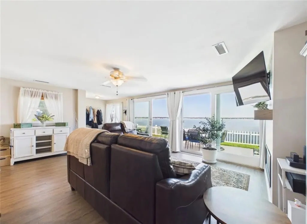 69 Namquid Drive Warwick RI 02888