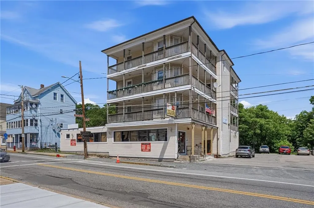 937 939 Social Street Woonsocket RI 02895