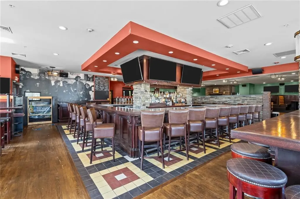 1058 Charles Street North Providence RI 02904