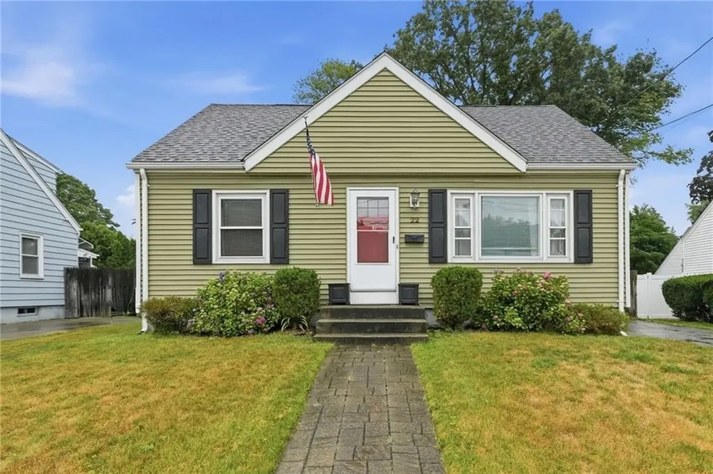 22 Yale Avenue East Providence RI 02915