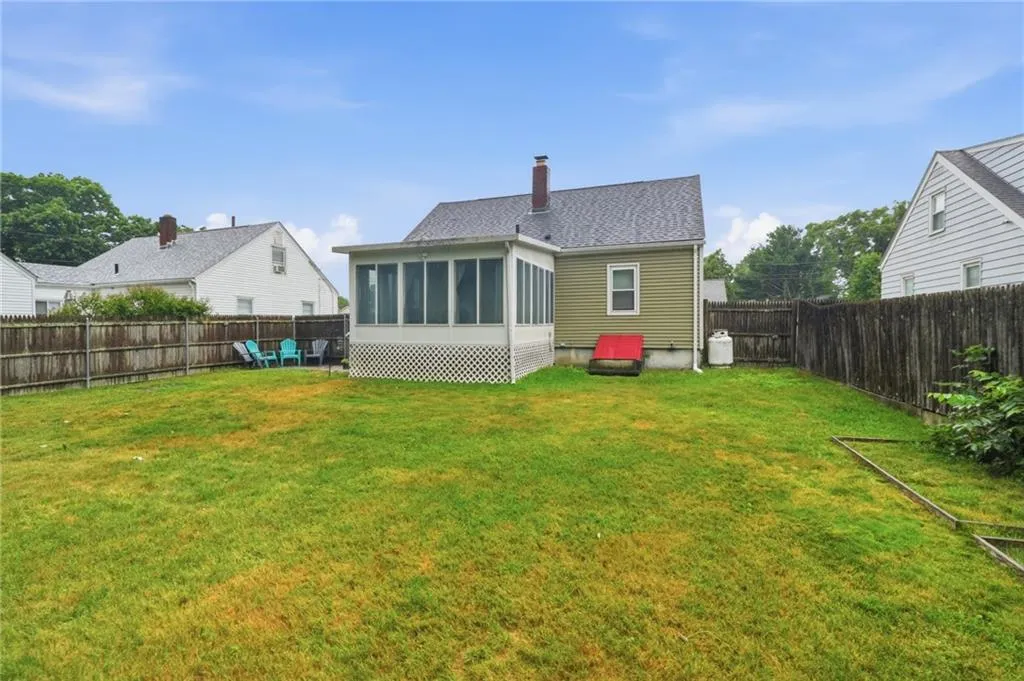 22 Yale Avenue East Providence RI 02915