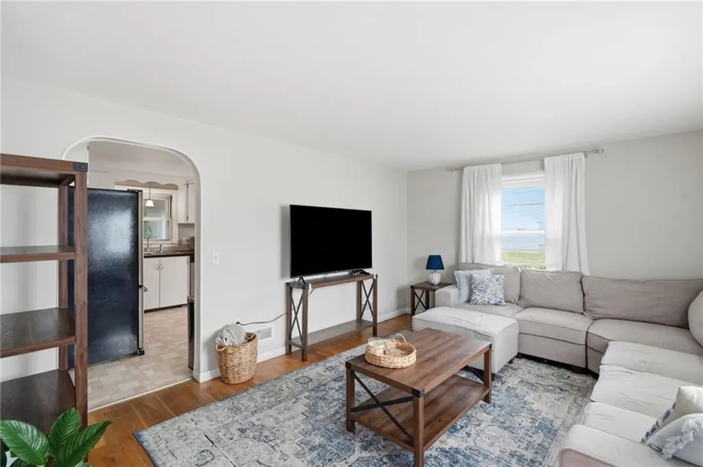 22 Yale Avenue East Providence RI 02915