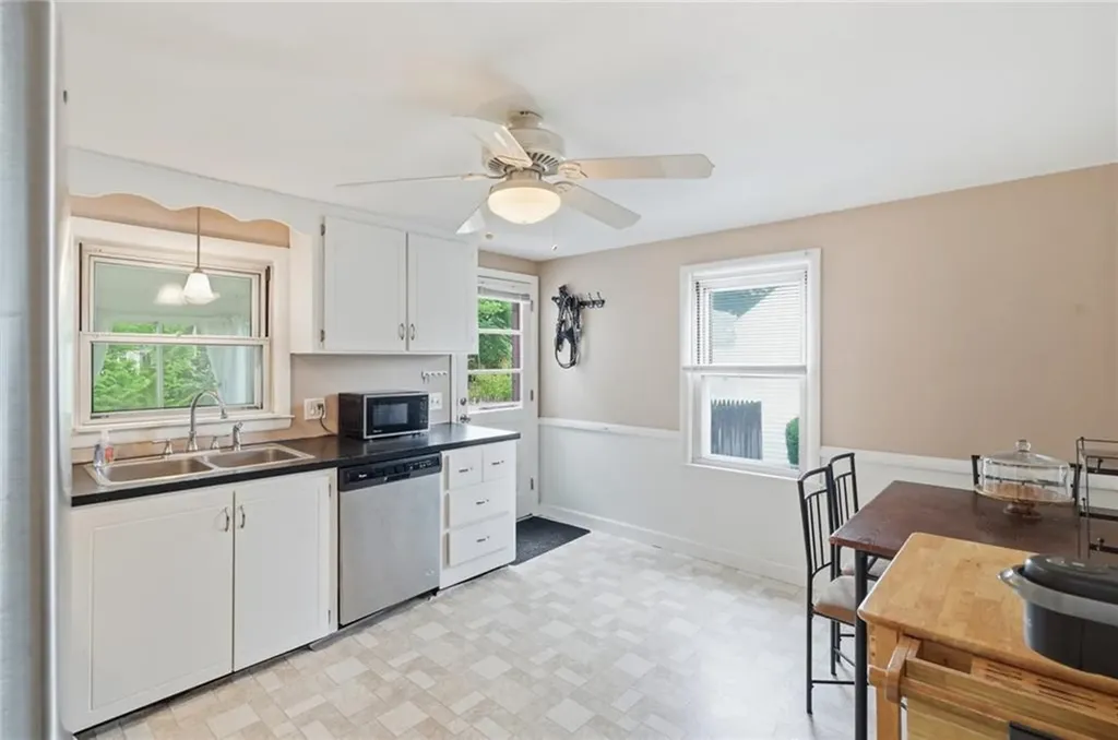 22 Yale Avenue East Providence RI 02915