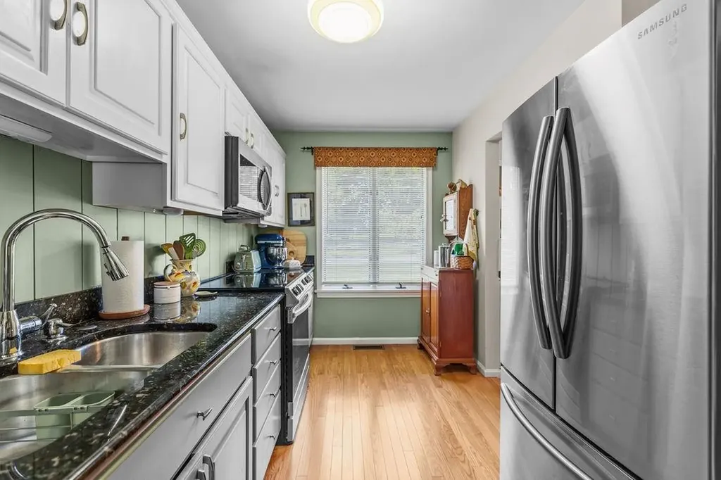 878 Bullocks Point Avenue East Providence RI 02915