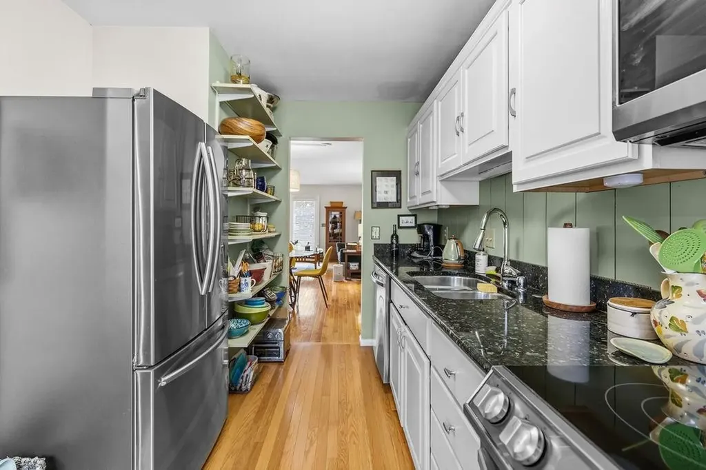 878 Bullocks Point Avenue East Providence RI 02915