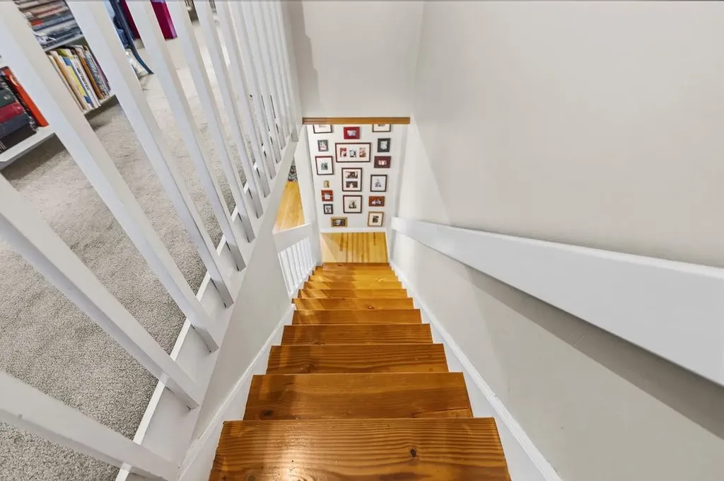 878 Bullocks Point Avenue East Providence RI 02915