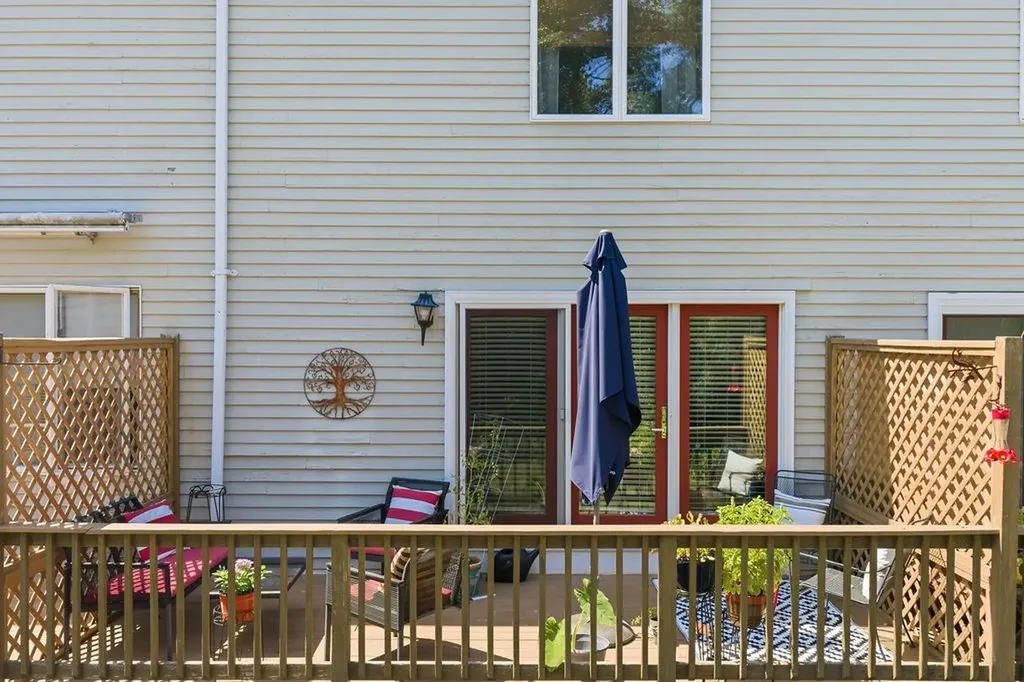 878 Bullocks Point Avenue East Providence RI 02915