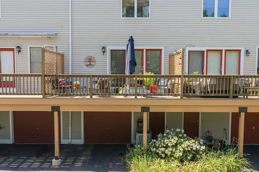 878 Bullocks Point Avenue East Providence RI 02915
