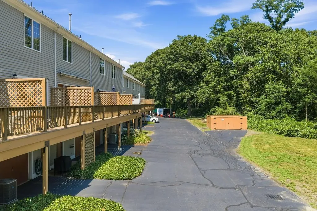 878 Bullocks Point Avenue East Providence RI 02915