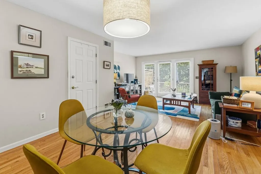 878 Bullocks Point Avenue East Providence RI 02915