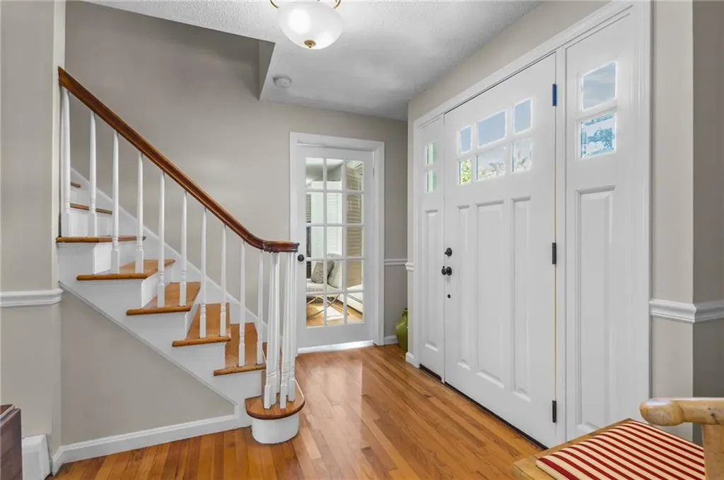 11 Stonegate Road Warren RI 02885