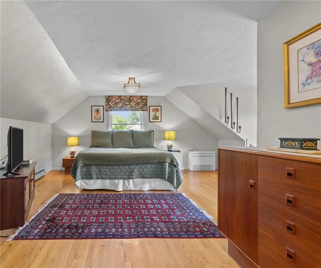 11 Stonegate Road Warren RI 02885