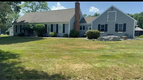 11 Stonegate Road Warren RI 02885