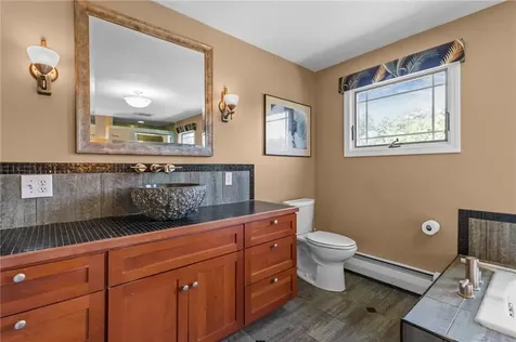 11 Stonegate Road Warren RI 02885