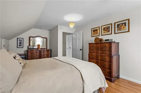 11 Stonegate Road Warren RI 02885
