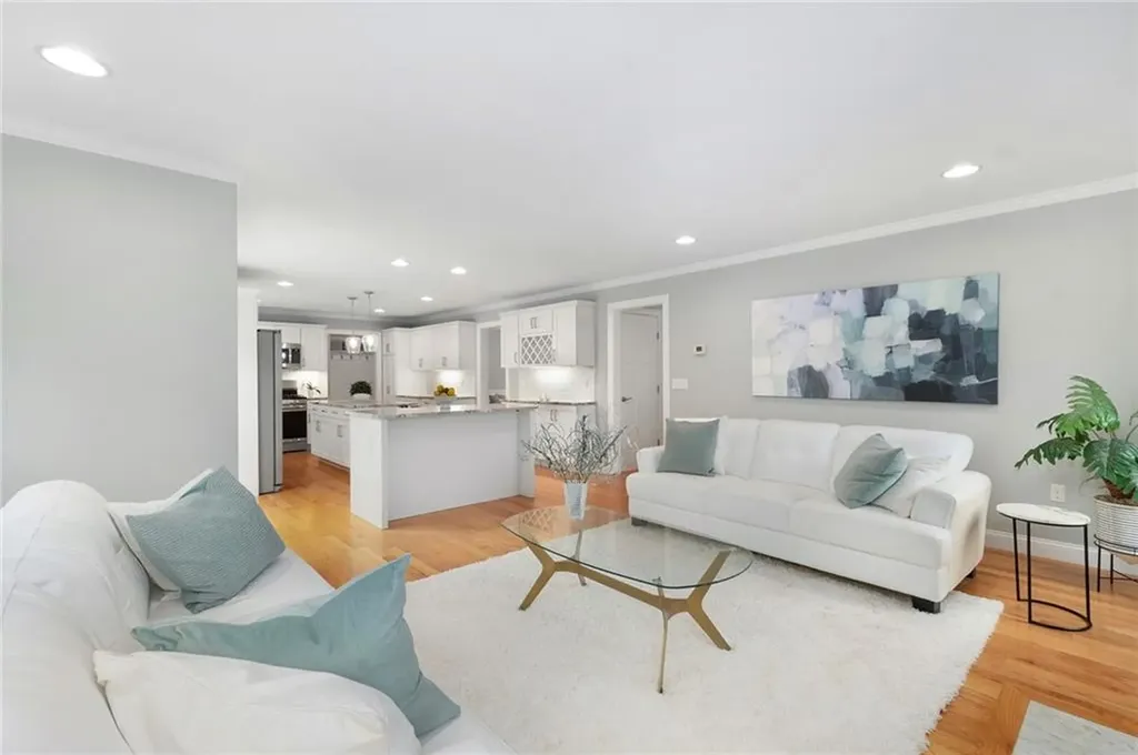 42 East Lantern Road Lincoln RI 02865
