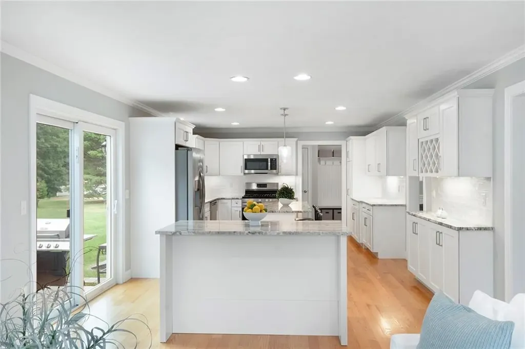 42 East Lantern Road Lincoln RI 02865