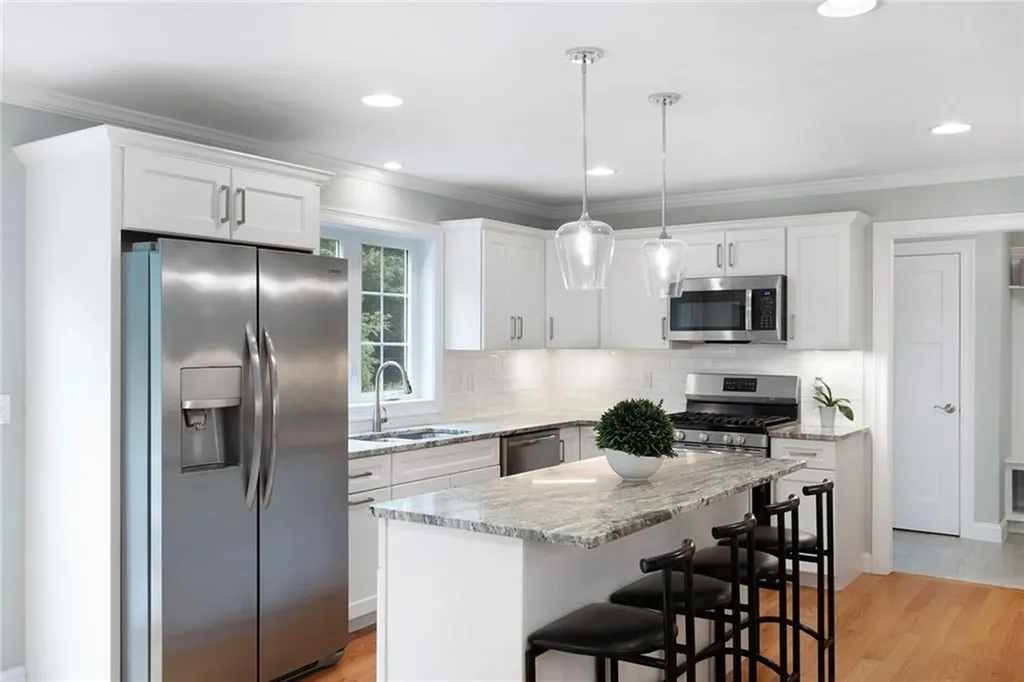 42 East Lantern Road Lincoln RI 02865