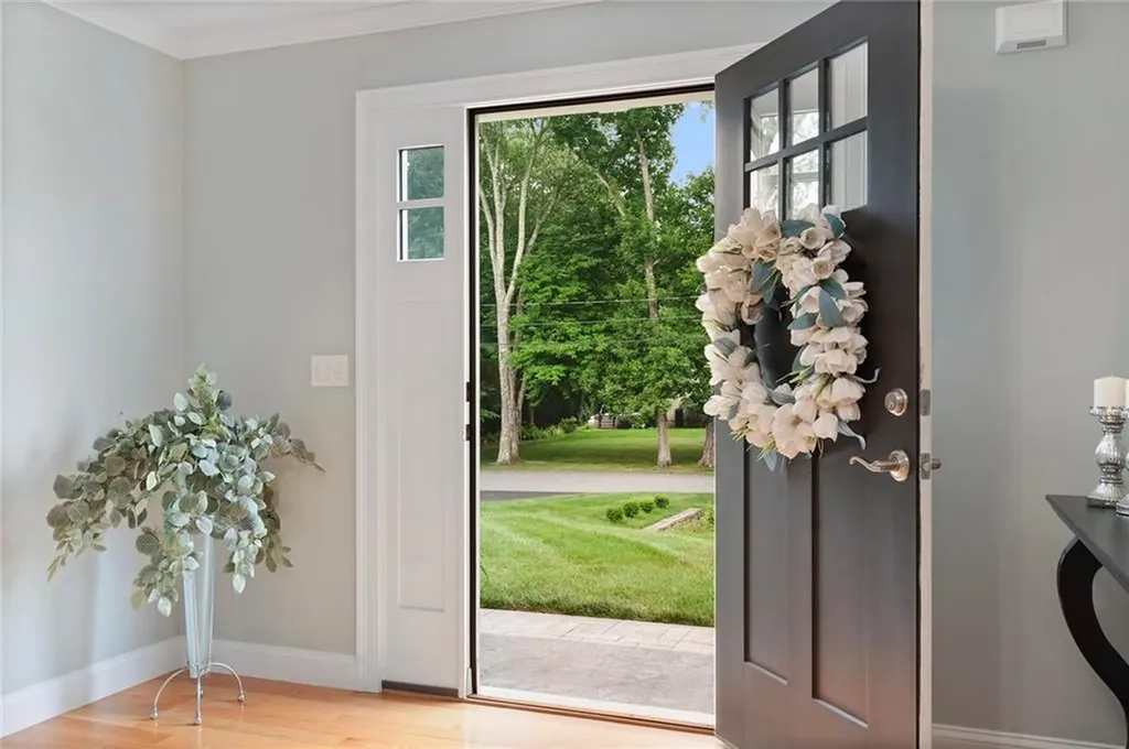 42 East Lantern Road Lincoln RI 02865
