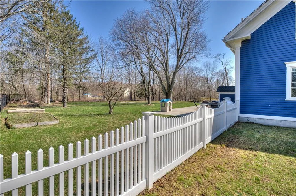 499 Seven Mile Road Cranston RI 02831