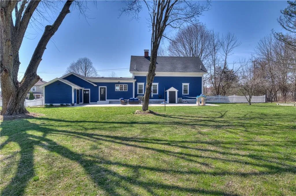 499 Seven Mile Road Cranston RI 02831