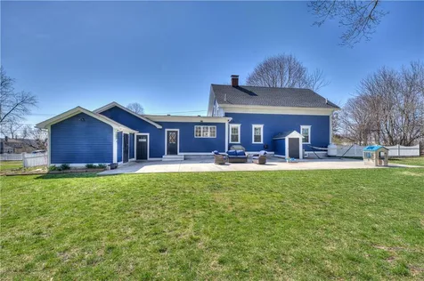 499 Seven Mile Road Cranston RI 02831