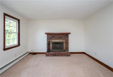 94 Ferreira Terrace Portsmouth RI 02871