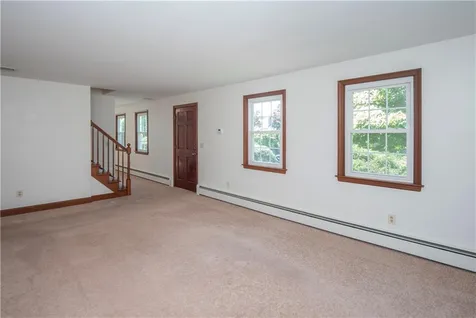 94 Ferreira Terrace Portsmouth RI 02871