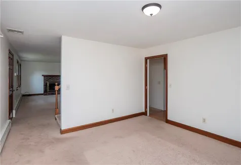 94 Ferreira Terrace Portsmouth RI 02871