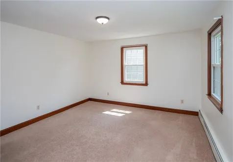 94 Ferreira Terrace Portsmouth RI 02871