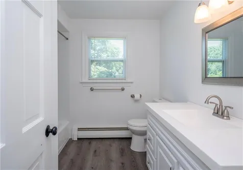 94 Ferreira Terrace Portsmouth RI 02871