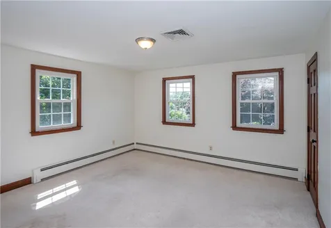 94 Ferreira Terrace Portsmouth RI 02871