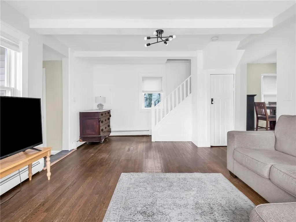 45 Van Zandt Avenue Warwick RI 02889