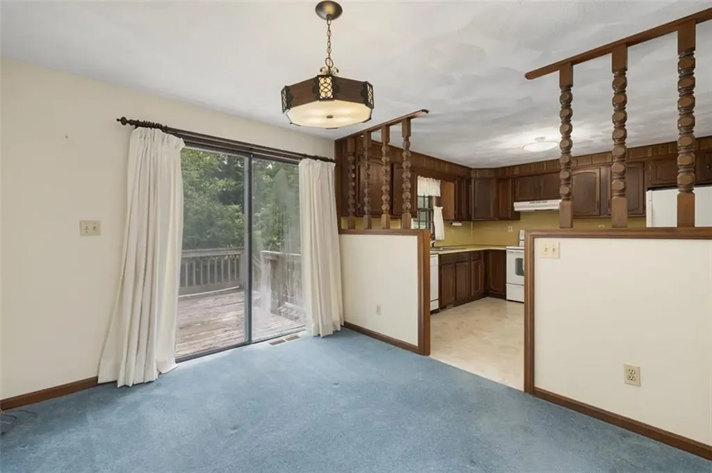 18 Fawn Lane West Warwick RI 02893