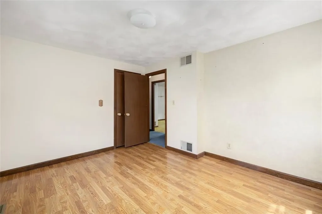 18 Fawn Lane West Warwick RI 02893