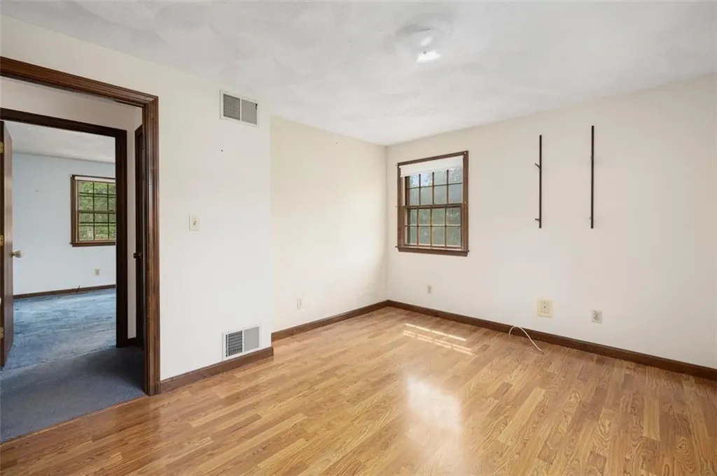 18 Fawn Lane West Warwick RI 02893