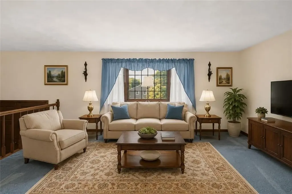 18 Fawn Lane West Warwick RI 02893