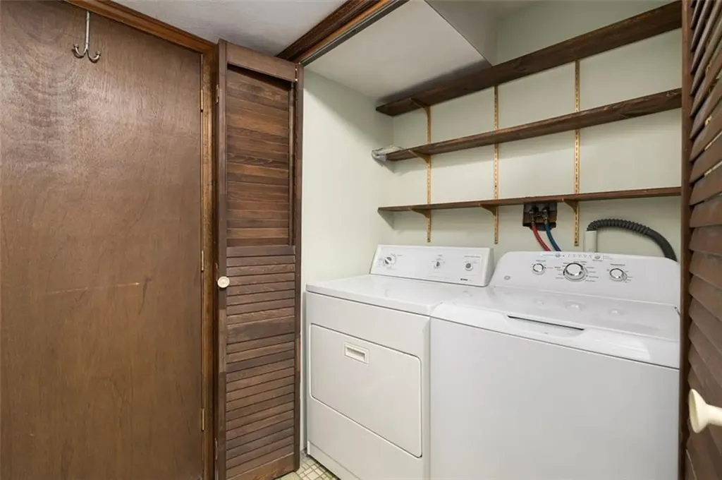 18 Fawn Lane West Warwick RI 02893